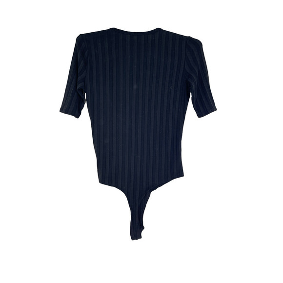 NWT HOUSE OF HARLOW BLACK RIB KNIT SHORT SLEEVE BUTTON BODYSUIT - Picture 5 of 5